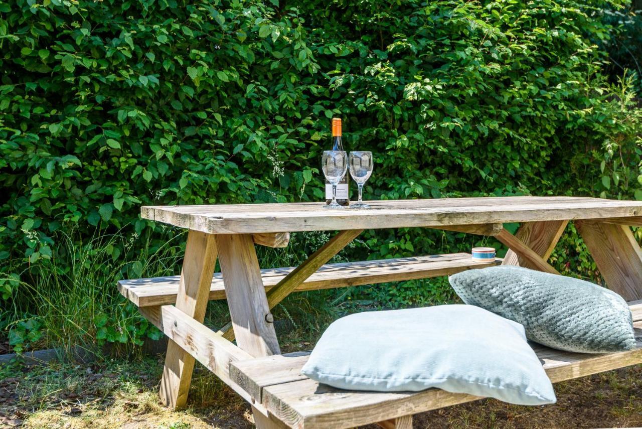 Gezellig Chalet Aan De Veluwse Bosrand Putten Eksteriør bilde